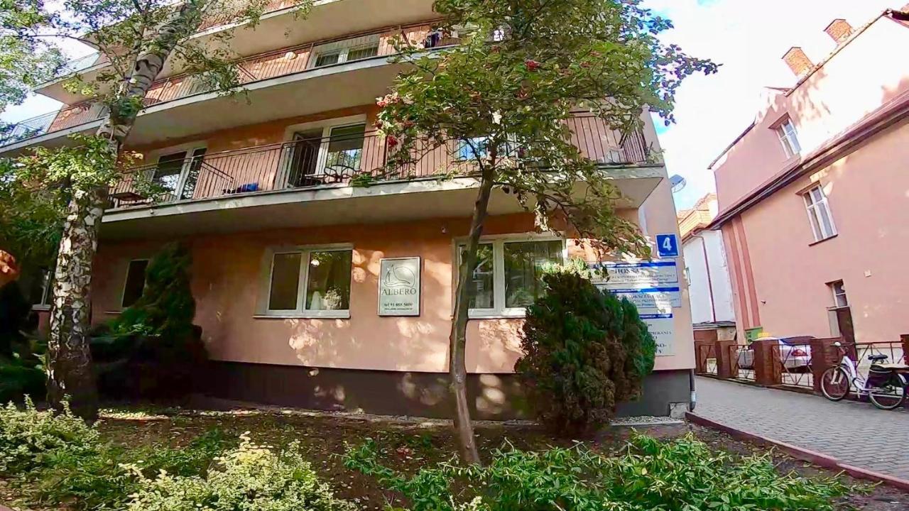 Отель Albero Свиноуйсьце Экстерьер фото